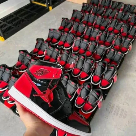 Authentic Nike sneakers pallets - Image 5